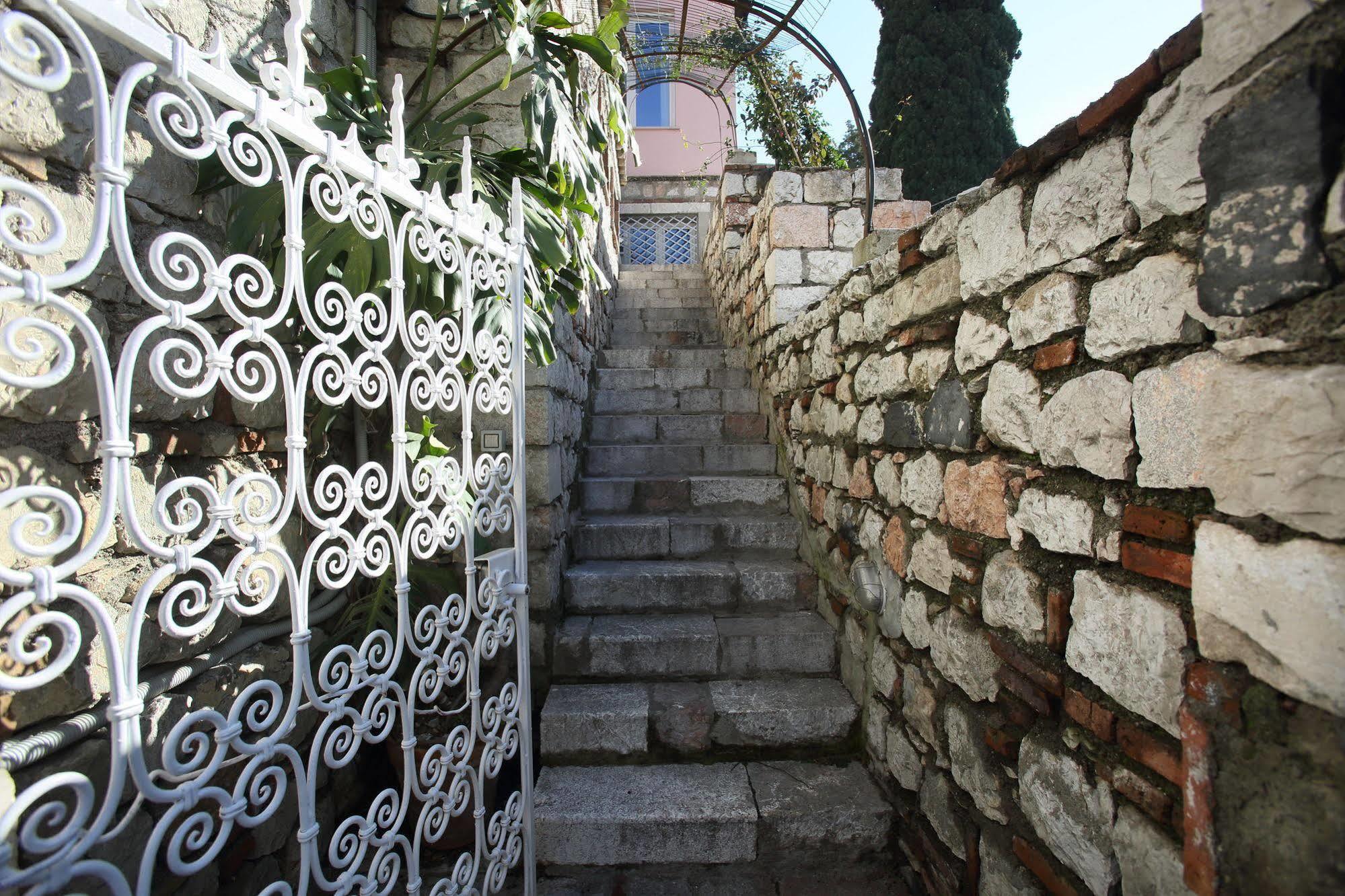 Badia Vecchia Apartment Taormina Exteriör bild